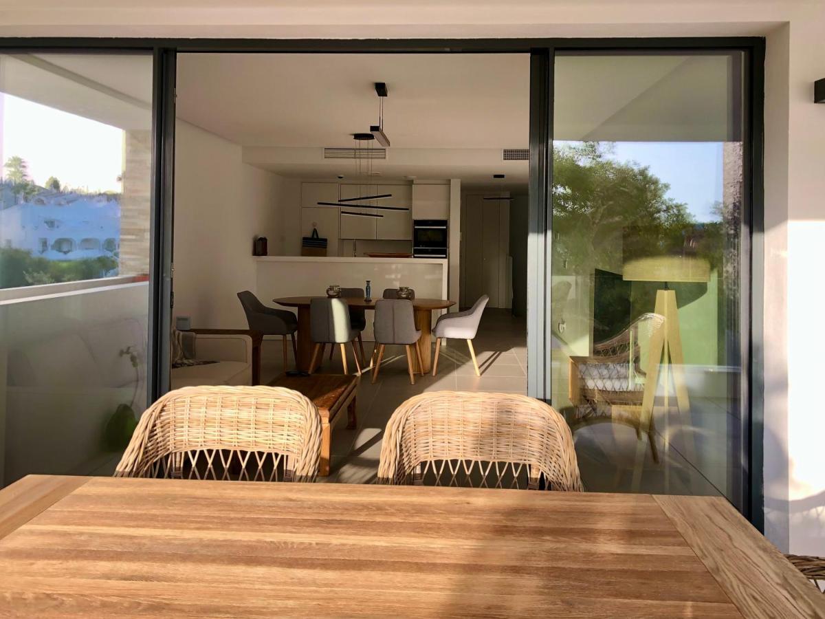 Modern Apartment In Front Of Cabopino Golf Marbella Eksteriør bilde